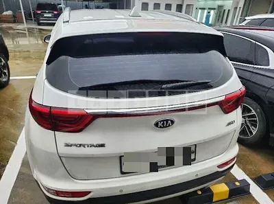 Photo 1 of 8: 2017 Kia Sportage 4WD — Korean insurance auction