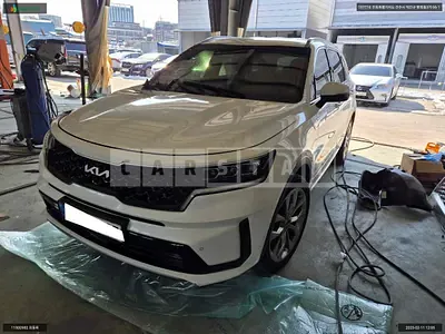 Photo 1 of 13: 2021 Kia Sorento, VIN KNARH81FGNA131778 — Korean insurance auction