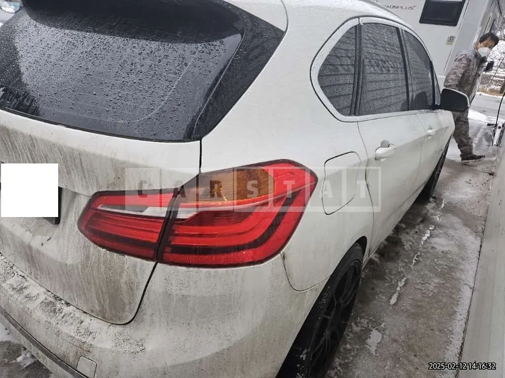 Photo 2 of 14: 2019 BMW Active Tourer Luxury — Korean insurance auction