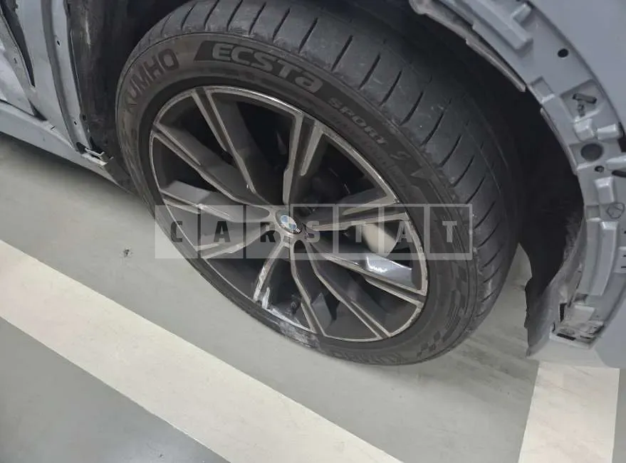 Photo 2 of 7: 2023 BMW X5 xDrive30d — Korean insurance auction
