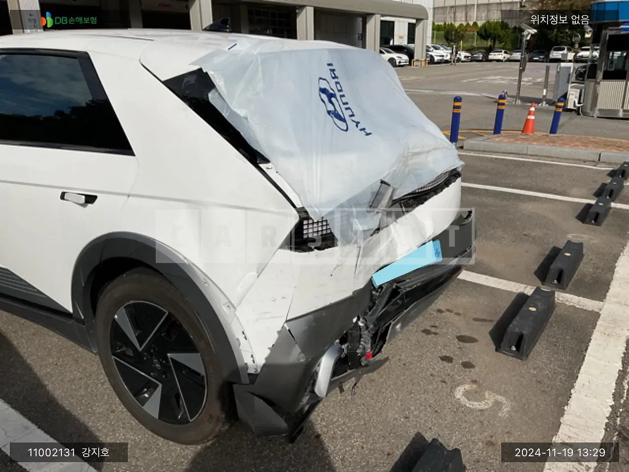 Photo 2 of 13: 2024 Hyundai IONIQ 5, VIN KMHKR81AFSU303244 — Korean insurance auction