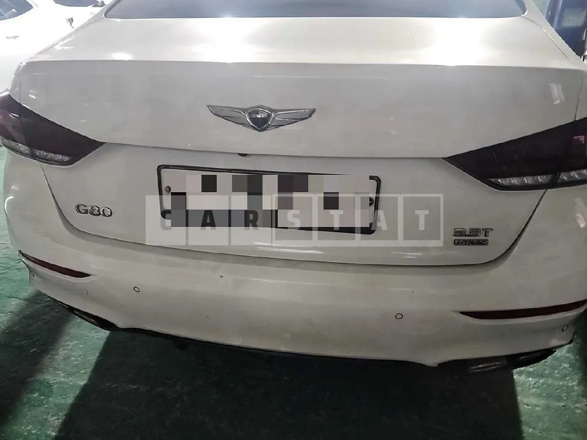 Photo 2 of 24: 2015 Genesis 3.3 — Korean insurance auction