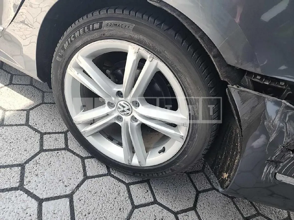 Photo 2 of 13: 2015 Volkswagen Passat 2.0 TDI — Korean insurance auction