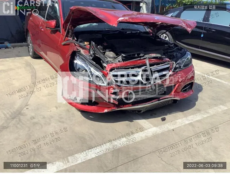 Photo 2 of 13: 2015 Mercedes-Benz E250 BlueTec 4Matic, VIN WDDHF9HB7GB281682 — Korean insurance auction