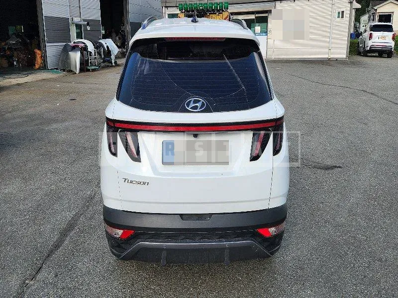 Photo 2 of 18: 2022 Hyundai Tucson NX4 1.6 Hybrid, VIN KMHJE811BPU094390 — Korean insurance auction