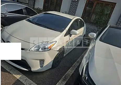 Photo 2 of 18: 2015 Toyota Prius — Korean insurance auction