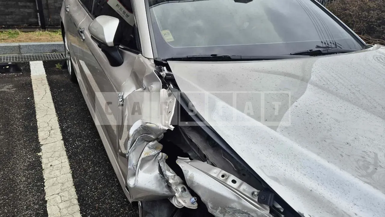 Photo 2 of 34: 2017 Toyota Camry Hybrid, VIN JTNB21HK2J3000236 — Korean insurance auction