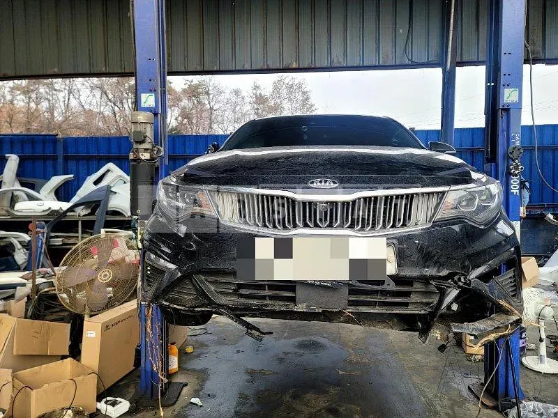 Photo 2 of 33: 2019 Kia K5 2.0, VIN KNAGW411BKA343720 — Korean insurance auction