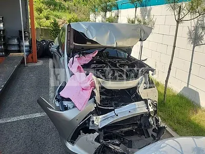 Photo 1 of 13: 2019 Lexus ES300h — Korean insurance auction