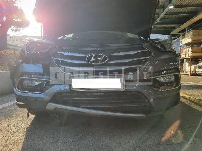 Photo 2 of 17: 2016 Hyundai Santa Fe, VIN KMHSW81UBGU619811 — Korean insurance auction