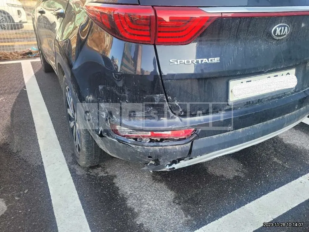 Photo 2 of 8: 2016 Kia Sportage, VIN KNAPN815GGK010907 — Korean insurance auction