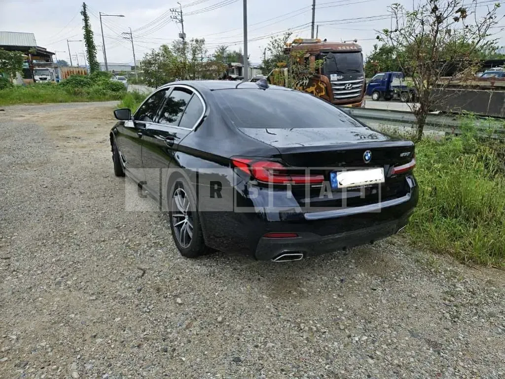 Photo 2 of 7: 2021 BMW 520i, VIN WBA11BH06MWX27063 — Korean insurance auction