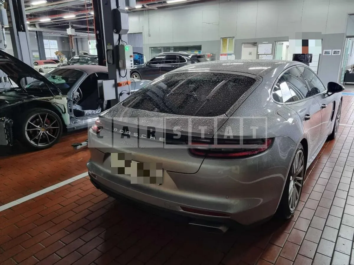 Photo 2 of 10: 2018 Porsche Panamera 4, VIN WP0AA2972JL115728 — Korean insurance auction