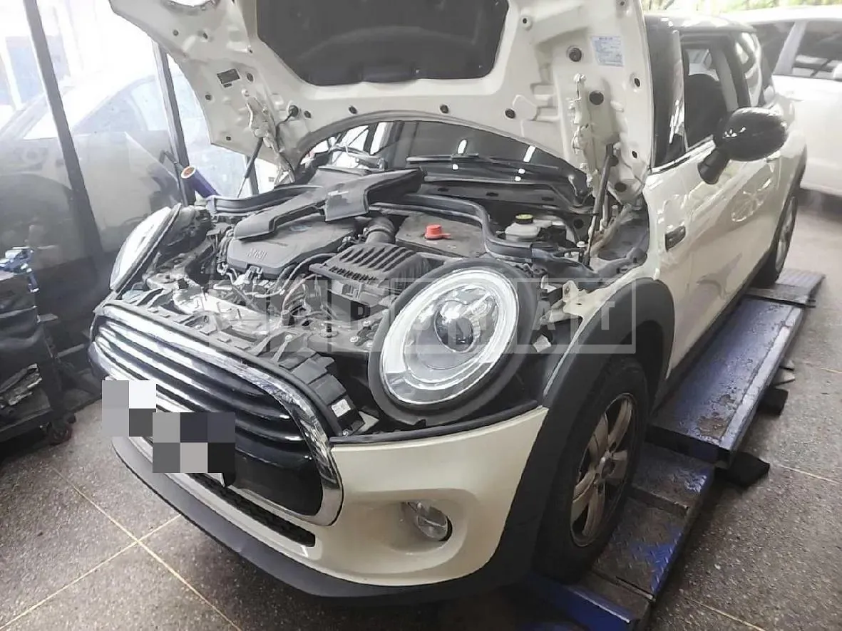 Photo 2 of 11: 2017 MINI New Cooper D (3DOOR), VIN WMWXN3100J2E01358 — Korean insurance auction