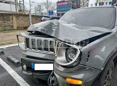 Photo 1 of 17: 2021 Jeep Zip Renegade 2.4 FWD, VIN 1C4NJCDBXMPN26813 — Korean insurance auction