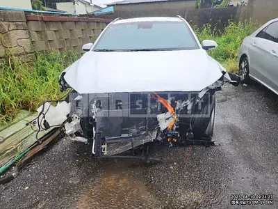 Photo 1 of 9: 2019 Hyundai Kona Electric, VIN KMHK381GFKU033332 — Korean insurance auction