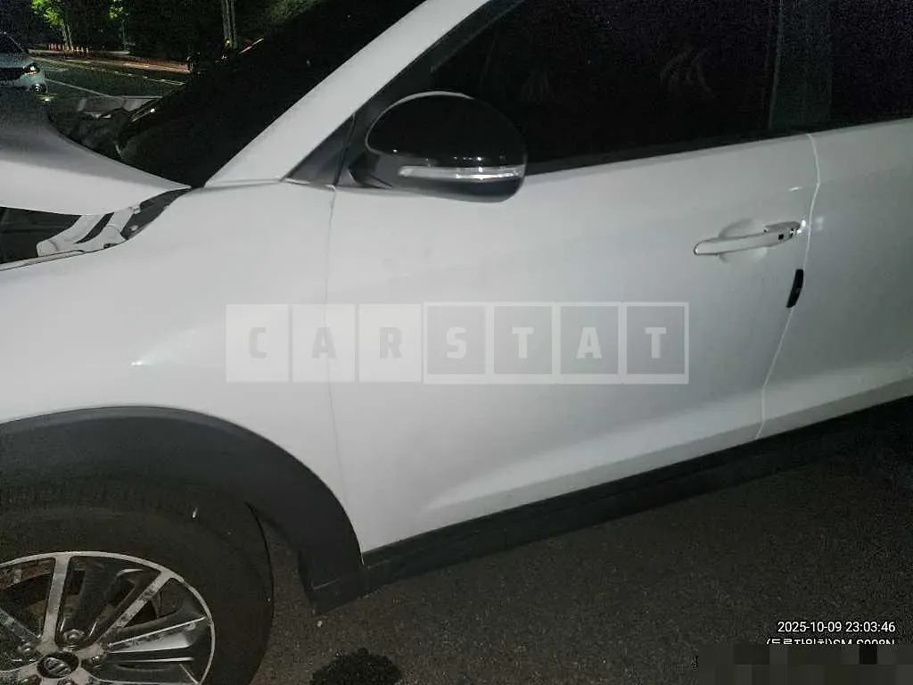 Photo 2 of 12: 2015 Hyundai Tucson TL — Korean insurance auction