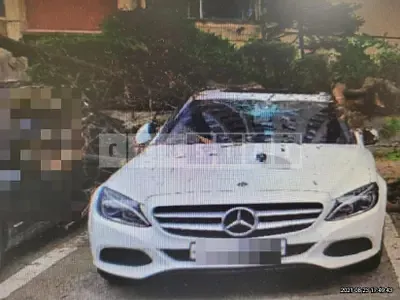 Photo 1 of 12: 2018 Mercedes-Benz C200 d, VIN WDDWF3HB2JR344044 — Korean insurance auction