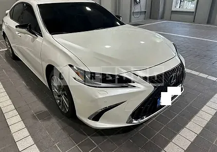 Photo 2 of 13: 2023 Lexus ES300h, VIN JTHBA1C13P2012687 — Korean insurance auction