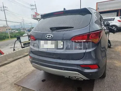 Photo 1 of 24: 2015 Hyundai Santa Fe 2.0 — Korean insurance auction