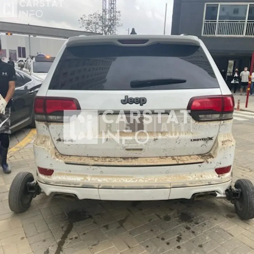 Photo 2 of 16: 2020 Jeep Straw Grand Cherokee, VIN 1C4RJFBG3LC328369 — Korean insurance auction