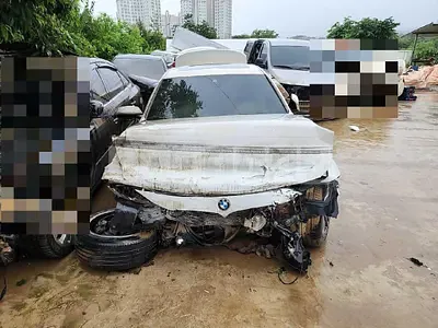 Photo 1 of 7: 2017 BMW 320d, VIN WBA8C5105JA074948 — Korean insurance auction