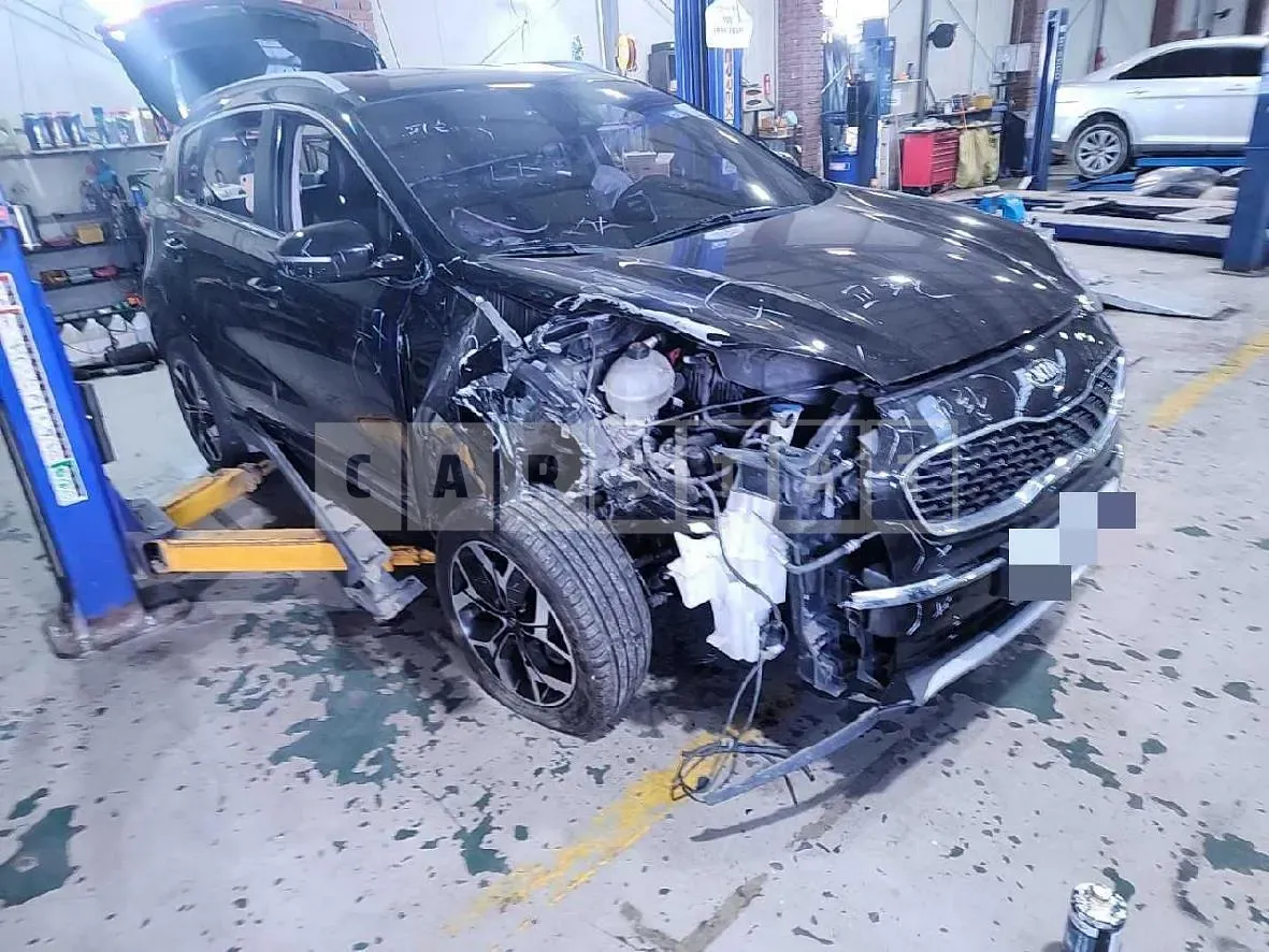 Photo 2 of 16: 2019 Kia Sportage The Bold R2.0 Diesel, VIN KNAPN813BLK750506 — Korean insurance auction