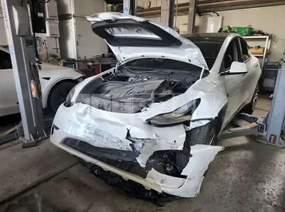 Photo 1 of 10: 2022 Tesla Model Y Long Range, VIN 7SAYGDEE5NF501844 — Korean insurance auction
