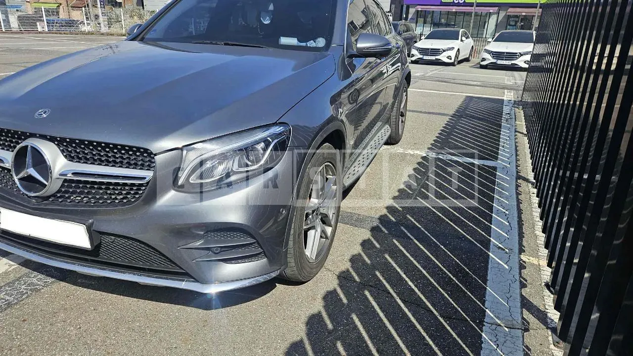 Photo 2 of 29: 2017 Mercedes-Benz GLC220d 4Matic Coupe, VIN WDC0J0FBXJF331912 — Korean insurance auction