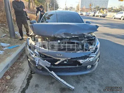 Photo 1 of 25: 2016 Kia K5, VIN KNAGT416BGA004021 — Korean insurance auction