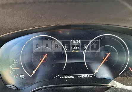 Photo 2 of 10: 2019 BMW 520d Luxury, VIN WBAJF3102KWW04519 — Korean insurance auction