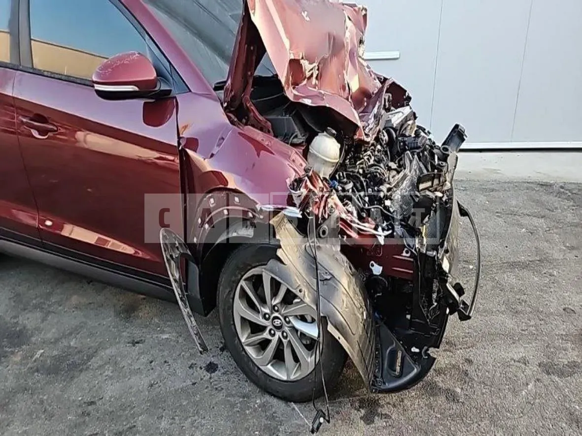 Photo 2 of 16: 2016 Hyundai Tucson TL, VIN KMHJ3815GGU158074 — Korean insurance auction