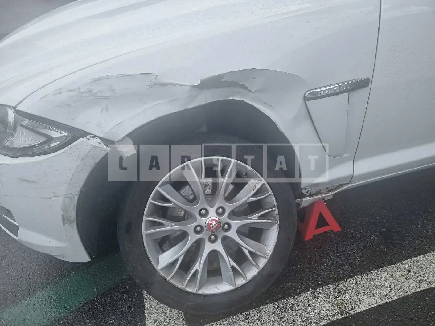 Photo 2 of 19: 2015 Jaguar XF 3.0d, VIN SAJAA0543FNU54446 — Korean insurance auction