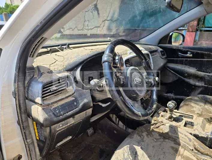 Photo 2 of 34: 2015 Kia Sorento 2.0 (4WD) — Korean insurance auction