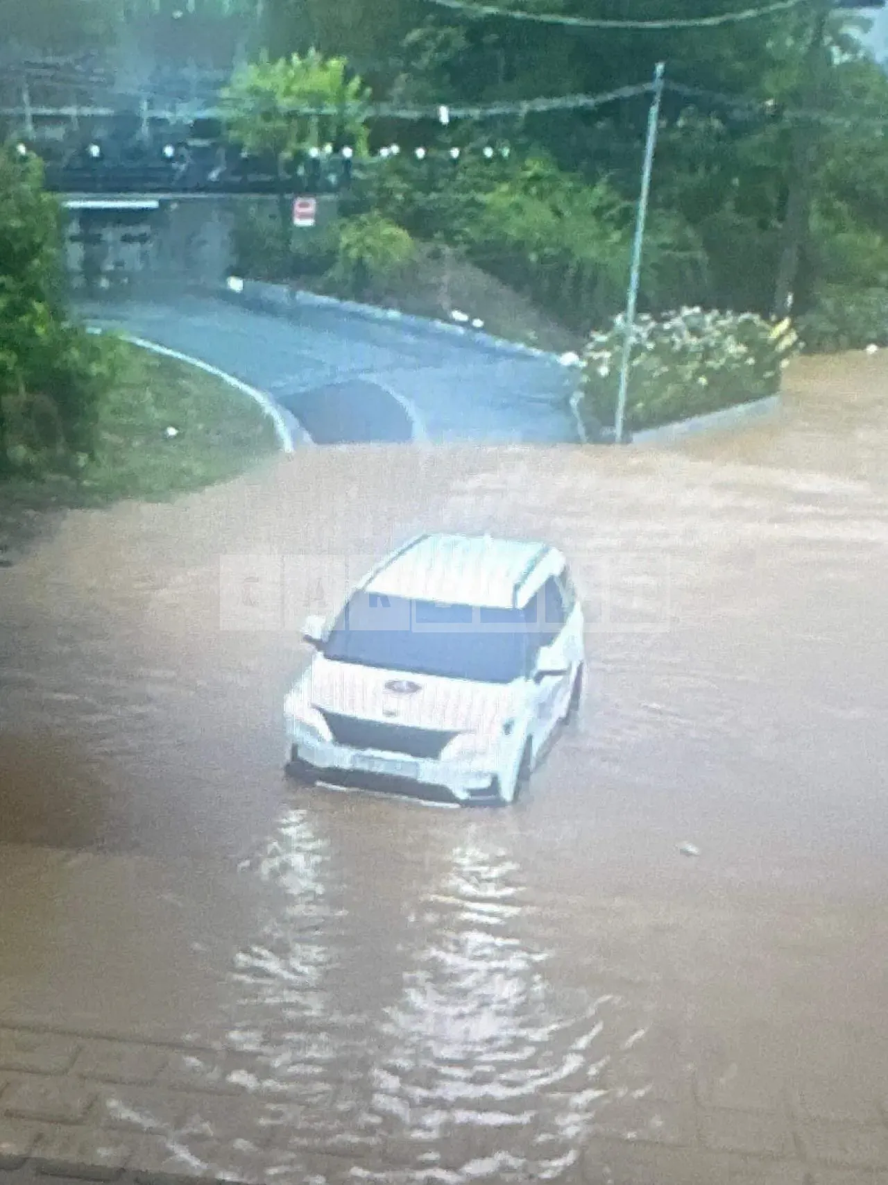 Photo 2 of 2: 2020 Kia Carnival, VIN KNHNC37BBMS047572 — Korean insurance auction