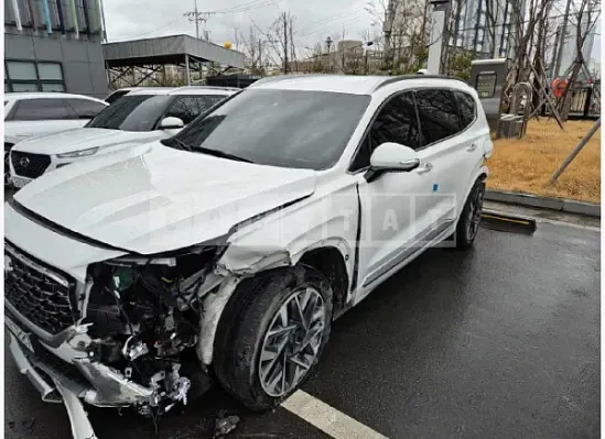Photo 2 of 26: 2021 Hyundai Santa Fe — Korean insurance auction