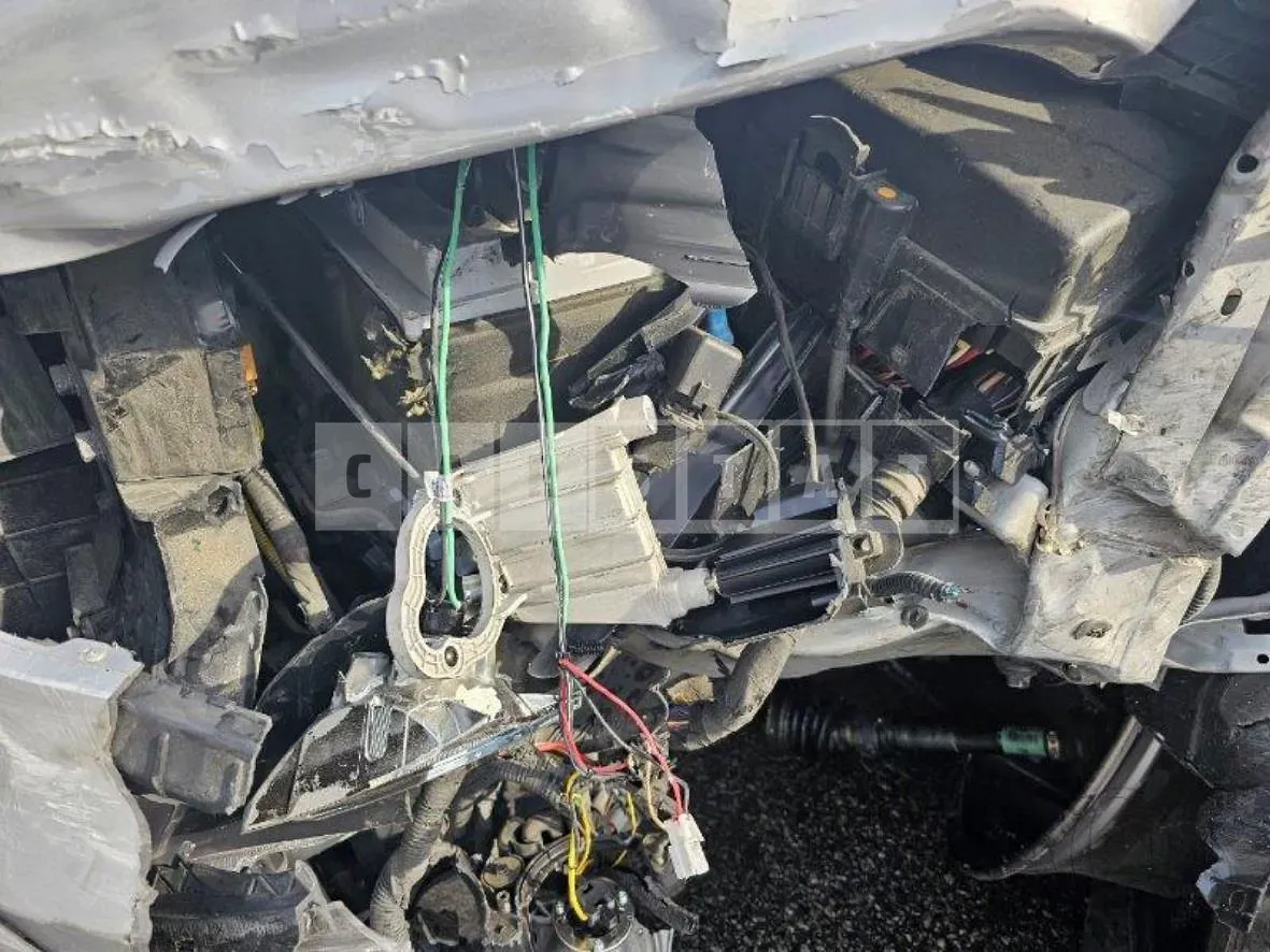 Photo 2 of 21: 2015 Hyundai Santa Fe DM, VIN KMHSW81UBFU461588 — Korean insurance auction