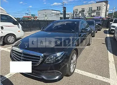 Photo 1 of 14: 2018 Mercedes-Benz E300 4Matic — Korean insurance auction