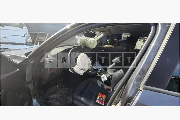 Photo 2 of 7: 2016 BMW 118d — Korean insurance auction