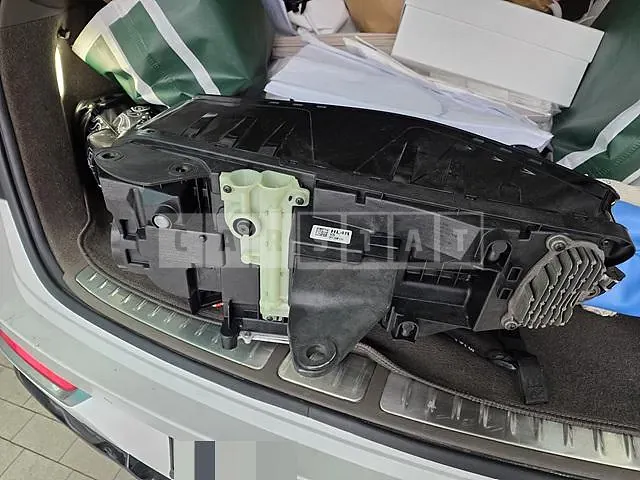 Photo 3 of 3: 2020 Genesis (parts) GV80 Headlamp — Korean insurance auction