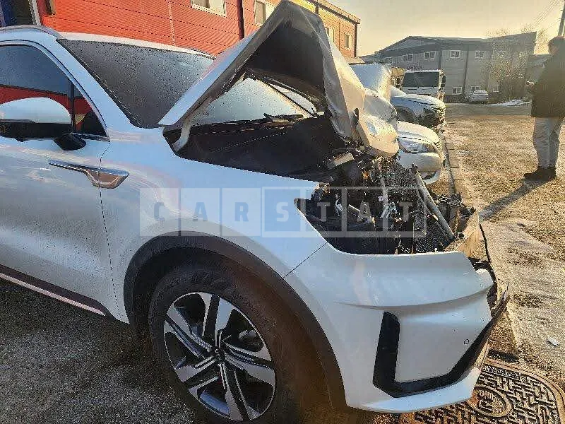 Photo 2 of 22: 2020 Kia Sorento Hybrid, VIN KNARF81GBMA005690 — Korean insurance auction