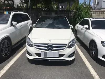 Photo 1 of 23: 2016 Mercedes-Benz B200 d — Korean insurance auction