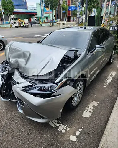 Photo 1 of 13: 2022 Lexus ES300h, VIN JTHBA1C10N2010604 — Korean insurance auction