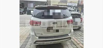 Photo 1 of 14: 2017 Kia Carnivals — Korean insurance auction