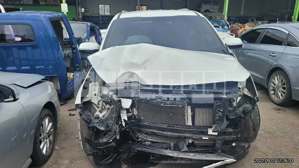 Photo 2 of 40: 2019 Kia Carnival, VIN KNAME81ABKS485887 — Korean insurance auction