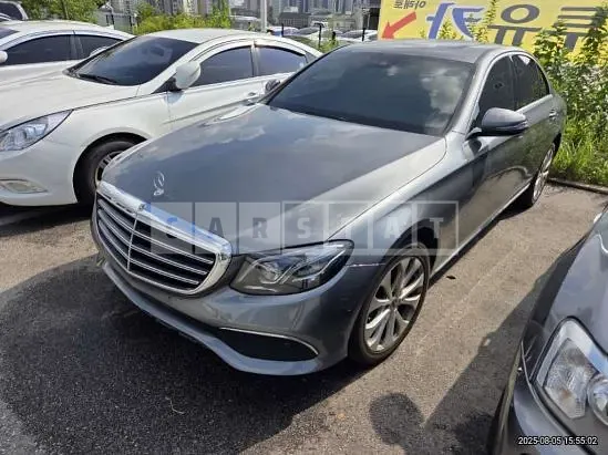 Photo 2 of 14: 2019 Mercedes-Benz E220 d 4Matic — Korean insurance auction