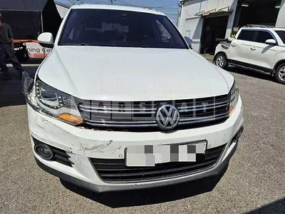 Photo 1 of 13: 2015 Volkswagen Tiguan 2.0 TDI Blue Motion — Korean insurance auction