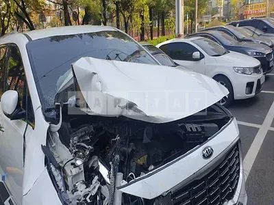Photo 1 of 29: 2018 Kia Carnival 9-Seater, VIN KNAME81ABKS486951 — Korean insurance auction