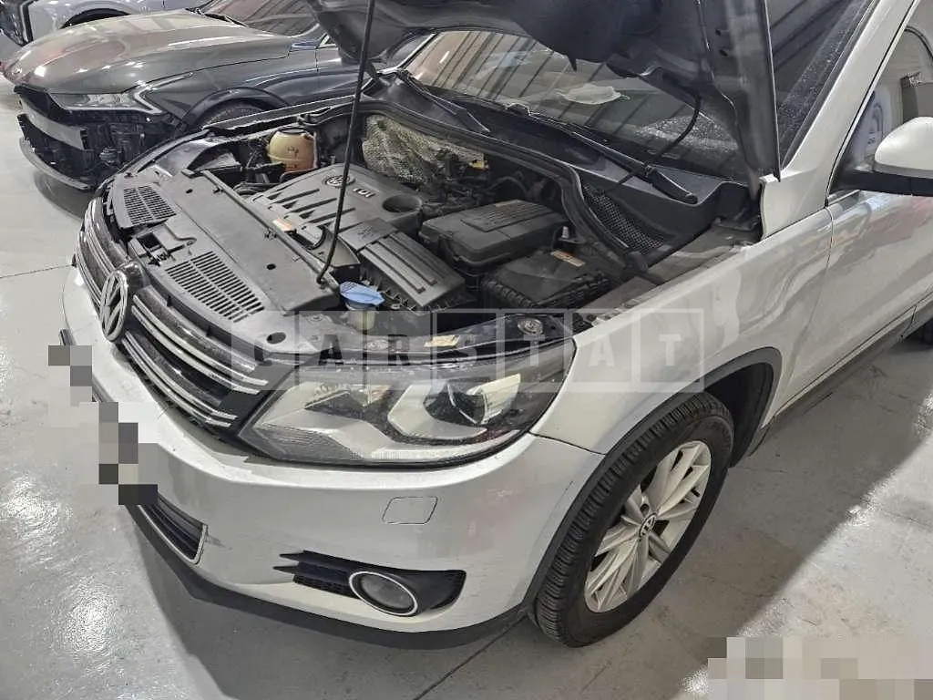 Photo 2 of 10: 2015 Volkswagen Tiguan 2.0 TDI Blue Motion — Korean insurance auction