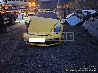 Photo 1 of 17: 2022 Porsche 911 Carrera Cabriolet — Korean insurance auction